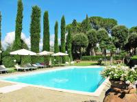 Bazén v ubytovaní Holiday Home Giuggiolo - Giuggiolo 2 by Interhome alebo v jeho blízkosti