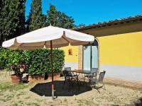 Vonkajšia záhrada v ubytovaní Holiday Home Giuggiolo - Giuggiolo 2 by Interhome