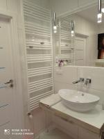 Kúpeľňa v ubytovaní Good Day Apartments- private parking new town