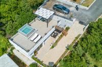 Bazén v ubytování Holiday home in Crikvenica 41513 nebo v jeho okolí
