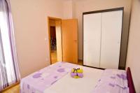 Postel nebo postele na pokoji v ubytování Apartments in Bibinje/Zadar Riviera 31187