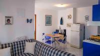 Kuchyňa alebo kuchynka v ubytovaní Apartments in Zdrelac/Insel Pasman 31078