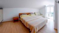 Posteľ alebo postele v izbe v ubytovaní Apartments in Zdrelac/Insel Pasman 31078