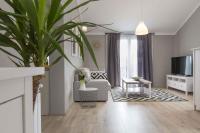 Telewizja i/lub zestaw kina domowego w obiekcie Holiday home in Becici 35609