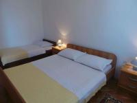Posteľ alebo postele v izbe v ubytovaní Apartment in Senj 27782