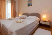 Posteľ alebo postele v izbe v ubytovaní Apartment in Jadranovo with Two-Bedrooms 1
