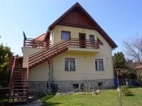 Budynek, w którym mieści się apartament