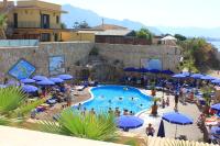 Bazén v ubytovaní Hotel La Martinica alebo v jeho blízkosti