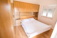 Posteľ alebo postele v izbe v ubytovaní Apartment in Kakma/Biograd Riviera 40380