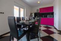 Kuchyňa alebo kuchynka v ubytovaní Apartment in Crikvenica 39198
