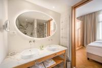 Grand Hotel Union Eurostarsにあるバスルーム