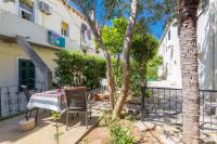 Vonkajšia záhrada v ubytovaní Sunny Apartments Mara