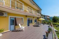 Balkón alebo terasa v ubytovaní Three-Bedroom Apartment in Crikvenica XII