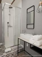 Koupelna v ubytování Vestal Suites Classic