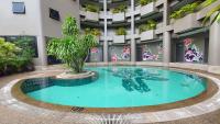 I Pavilion Hotel Phuketの敷地内または近くにあるプール