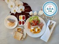 Jídlo v hotelu nebo okolí