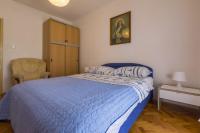 Posteľ alebo postele v izbe v ubytovaní Apartment in Jadranovo 14267