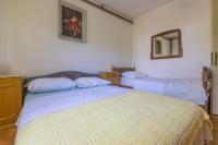 Posteľ alebo postele v izbe v ubytovaní Apartment in Jadranovo 14267