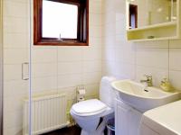 Koupelna v ubytování 4 person holiday home in LYSEKIL-By Traum
