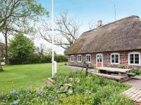 Zahrada ubytování 4 person holiday home in Bredebro-By Traum