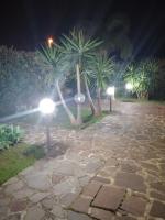 Vonkajšia záhrada v ubytovaní Villa Cavalluccio Marino con piscina idromassaggio