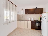 Kuchyň nebo kuchyňský kout v ubytování Holiday Home in Jasenice Rovanjska