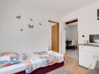 Postel nebo postele na pokoji v ubytování Holiday Home in Jasenice Rovanjska