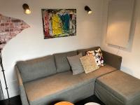 Posezení v ubytování Design Tiny House holiday cottage in Spakenburg