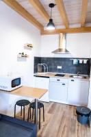 A kitchen or kitchenette at Apartamentos Las Secuoyas