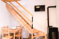 A television and/or entertainment centre at Apartamentos Las Secuoyas