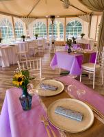 A restaurant or other place to eat at Agriturismo Le Grotte