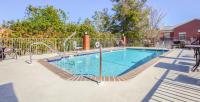 Der Swimmingpool an oder in der Nähe von Holiday Inn Express Hotel &amp; Suites Gulf Shores by IHG