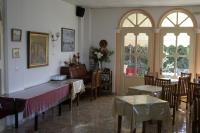 Reštaurácia alebo iné gastronomické zariadenie v ubytovaní Room in BB - Apraos Bay Hotel In Kalamaki Beach