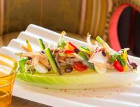 Jídlo v hotelu nebo okolí