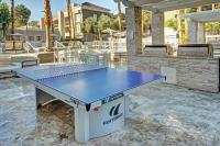 Tischtennis in der Unterkunft Desert Rose Resort oder in der Nähe