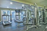 Das Fitnesscenter und&#47;oder die Fitnesseinrichtungen in der Unterkunft Desert Rose Resort