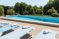 Bazén v ubytování Villa between Pollensa old town and Port Pollensa by Renthousing nebo v jeho okolí