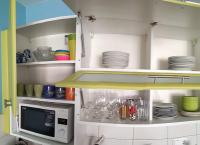 Kuchnia lub aneks kuchenny w obiekcie Azúr Apartman Keszthely