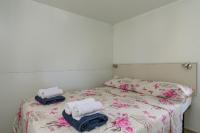 Posteľ alebo postele v izbe v ubytovaní Salve Croatia Mobile Homes in Amadria Park Trogir