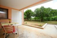 Ogród w obiekcie Studio Apartment in Porec with Terrace, WiFi (3794-2)