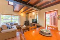 Telewizja i/lub zestaw kina domowego w obiekcie Villa Luisa by Sealand Villas