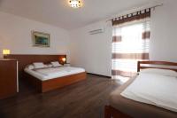 Posteľ alebo postele v izbe v ubytovaní Apartment in Silo/Insel Krk 13419