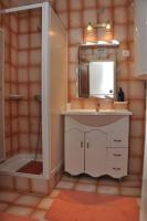 Łazienka w obiekcie EMMA Apartman Harkány