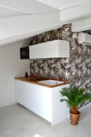 Kuchnia lub aneks kuchenny w obiekcie zen AR holiday-home