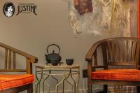 Posezení v ubytování Suite Opium Den by Justine Apartments Apartamento turístico en Madrid Río