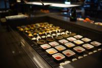 ホテルの敷地内または近くでの食事または食べ物