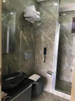 Koupelna v ubytování Venus Hotel