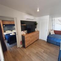 Posteľ alebo postele v izbe v ubytovaní BIOGRAD MOBILE HOME OASIS