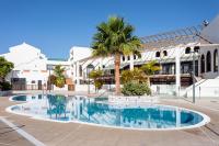 Bazén v ubytování Home2Book Cozy Apartment Costa del Silencio, Pool nebo v jeho okolí