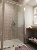 A bathroom at Blue House Varenna